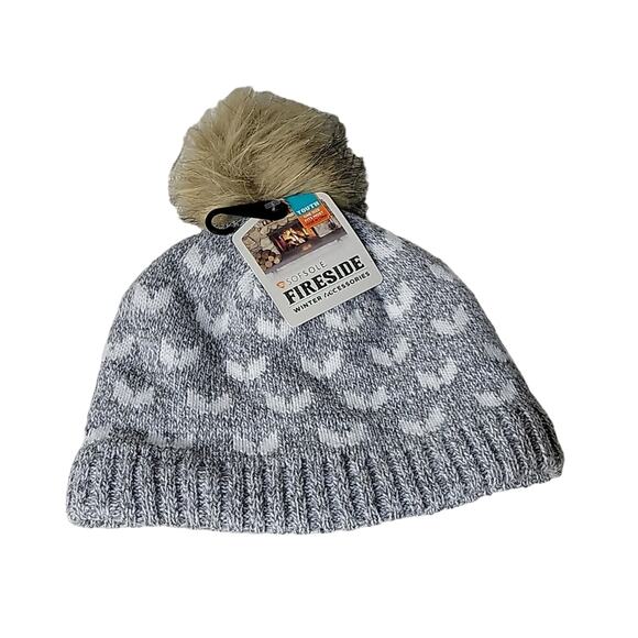 SofSole Fireside Grey and White Winter Hat with Pom NWT - Picture 1 of 6